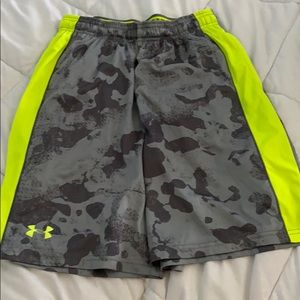 Under Armour Gym Shorts grey and yellow